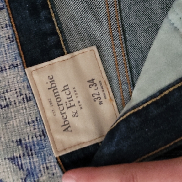 Abercrombie and Fitch jeans - Picture 3 of 4